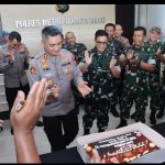 Kodim 0503 Jakarta Barat Rayakan Hari Bhayangkara Bersama Polres Metro Jakbar di Hari Bhayangkara ke-79