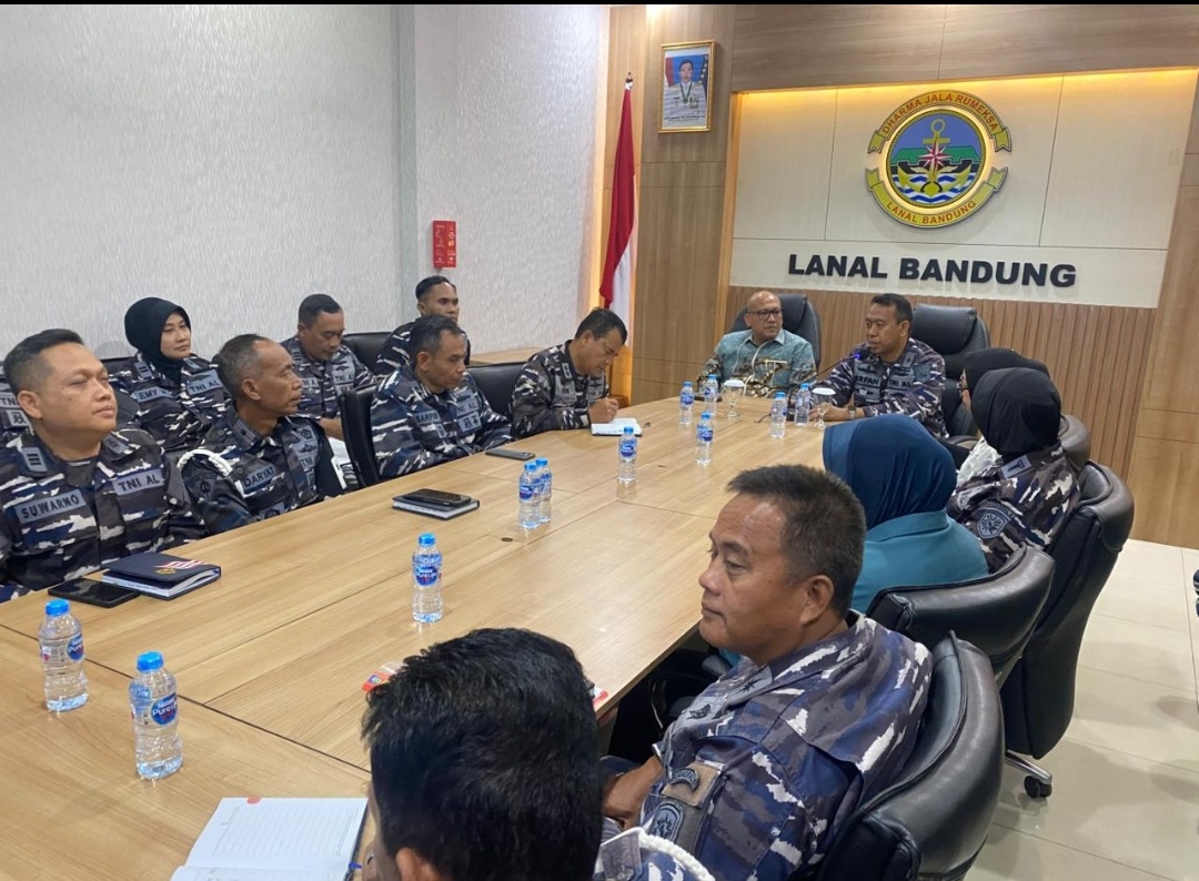 Komandan Lanal Bandung Terima Kunjungan Kerja Staf Ahli Komisi I DPR