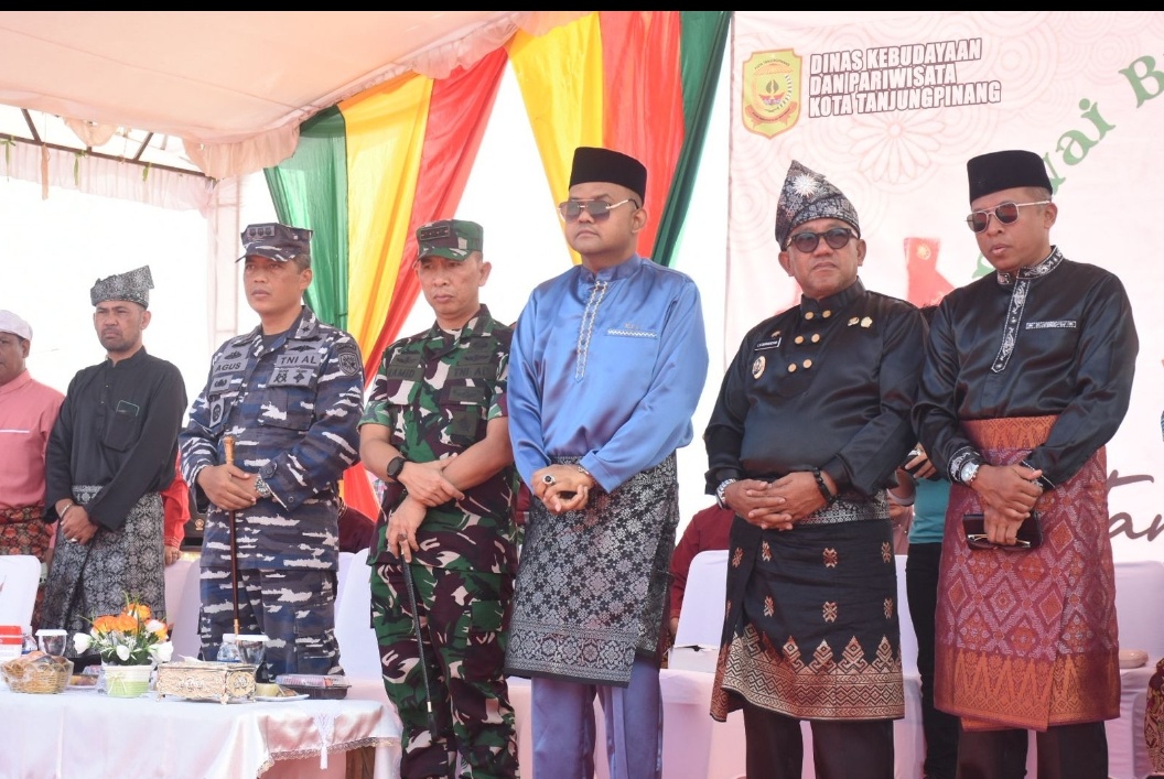 Danlanal Bintan Hadiri Pawai Budaya Kota Tanjungpinang